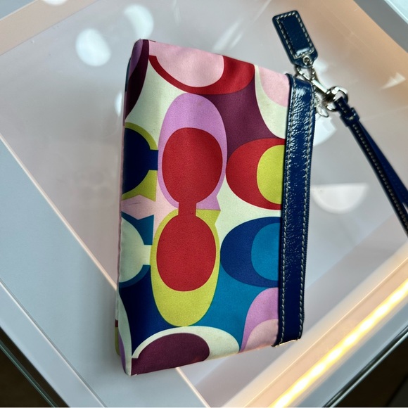 Coach wristlet multi colored - Picture 4 of 4